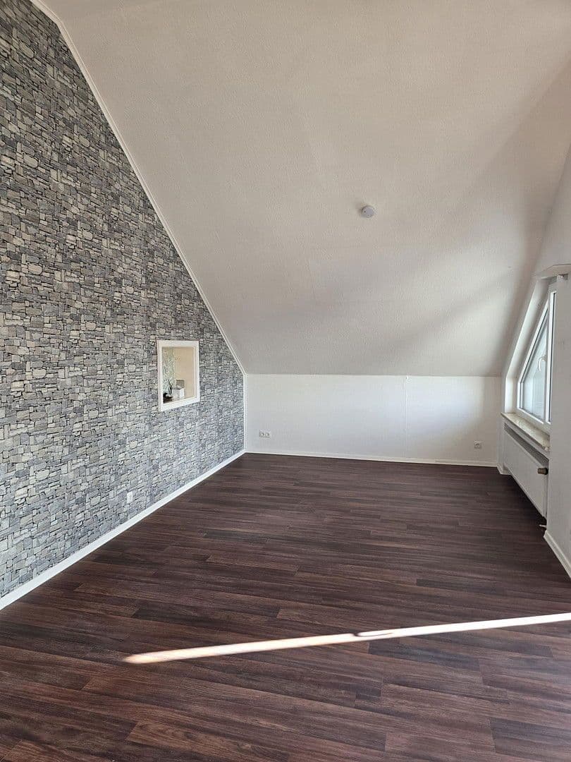 Prenájom bytu 3-izbový 86 m², Alte Andernacherstr. 22, Plaidt, Porýnie-Falcko Prenájom bytu 3-izbový 86 m², Alte Andernacherstr. 22, Plaidt, Porýnie-Falcko