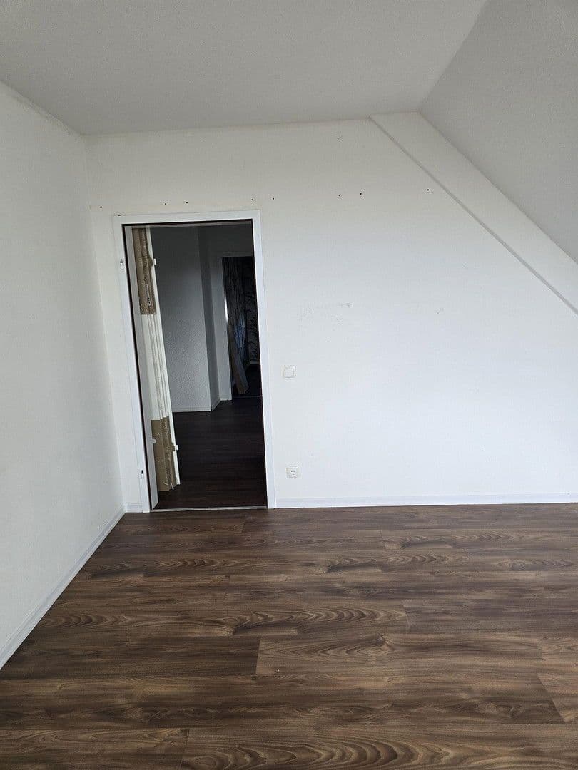 Prenájom bytu 3-izbový 86 m², Alte Andernacherstr. 22, Plaidt, Porýnie-Falcko Prenájom bytu 3-izbový 86 m², Alte Andernacherstr. 22, Plaidt, Porýnie-Falcko