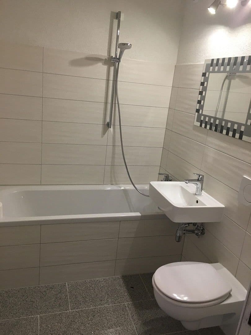 Prenájom bytu 3-izbový 55 m², Mozartstrasse 25, Lößnitz, Sasko Prenájom bytu 3-izbový 55 m², Mozartstrasse 25, Lößnitz, Sasko