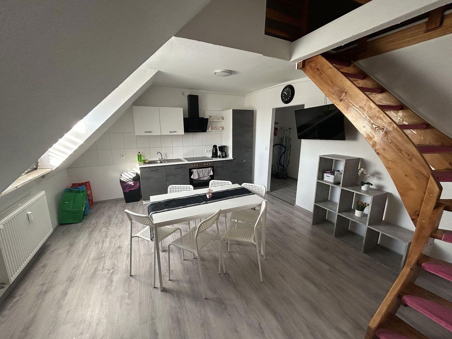 Prenájom bytu 3-izbový 85 m², Baustraße 8, Oberhausen, Severné Porýnie - Westfálsko Prenájom bytu 3-izbový 85 m², Baustraße 8, Oberhausen, Severné Porýnie - Westfálsko