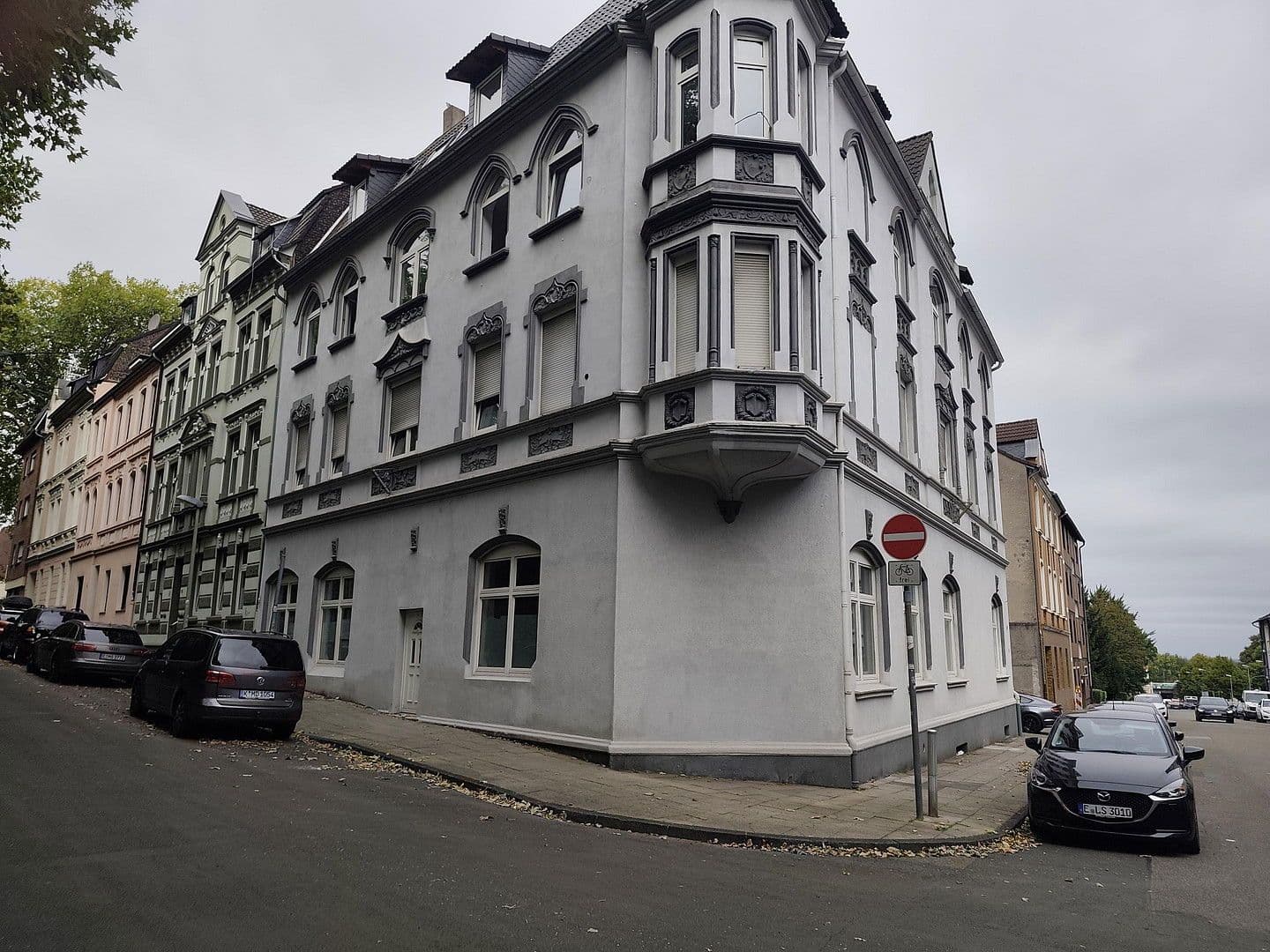 Prenájom bytu 4-izbový 165 m², Kortwiese 14, Essen, Severné Porýnie - Westfálsko Prenájom bytu 4-izbový 165 m², Kortwiese 14, Essen, Severné Porýnie - Westfálsko