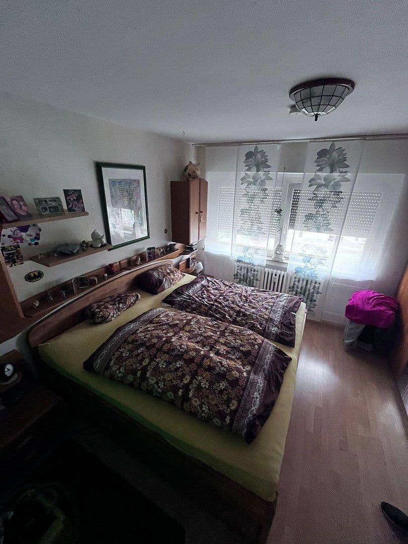 Prenájom bytu 4-izbový 80 m², Memeler Straße 16, Gladbeck, Severné Porýnie - Westfálsko Prenájom bytu 4-izbový 80 m², Memeler Straße 16, Gladbeck, Severné Porýnie - Westfálsko