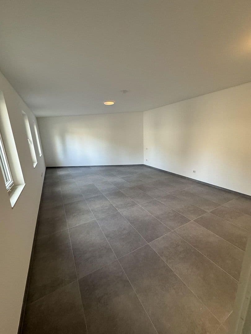 Prenájom bytu 4-izbový 165 m², Prälat Diehl Straße 23, Ober-Ramstadt, Hesensko Prenájom bytu 4-izbový 165 m², Prälat Diehl Straße 23, Ober-Ramstadt, Hesensko