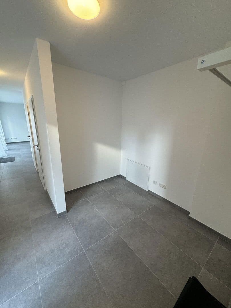 Prenájom bytu 4-izbový 165 m², Prälat Diehl Straße 23, Ober-Ramstadt, Hesensko Prenájom bytu 4-izbový 165 m², Prälat Diehl Straße 23, Ober-Ramstadt, Hesensko