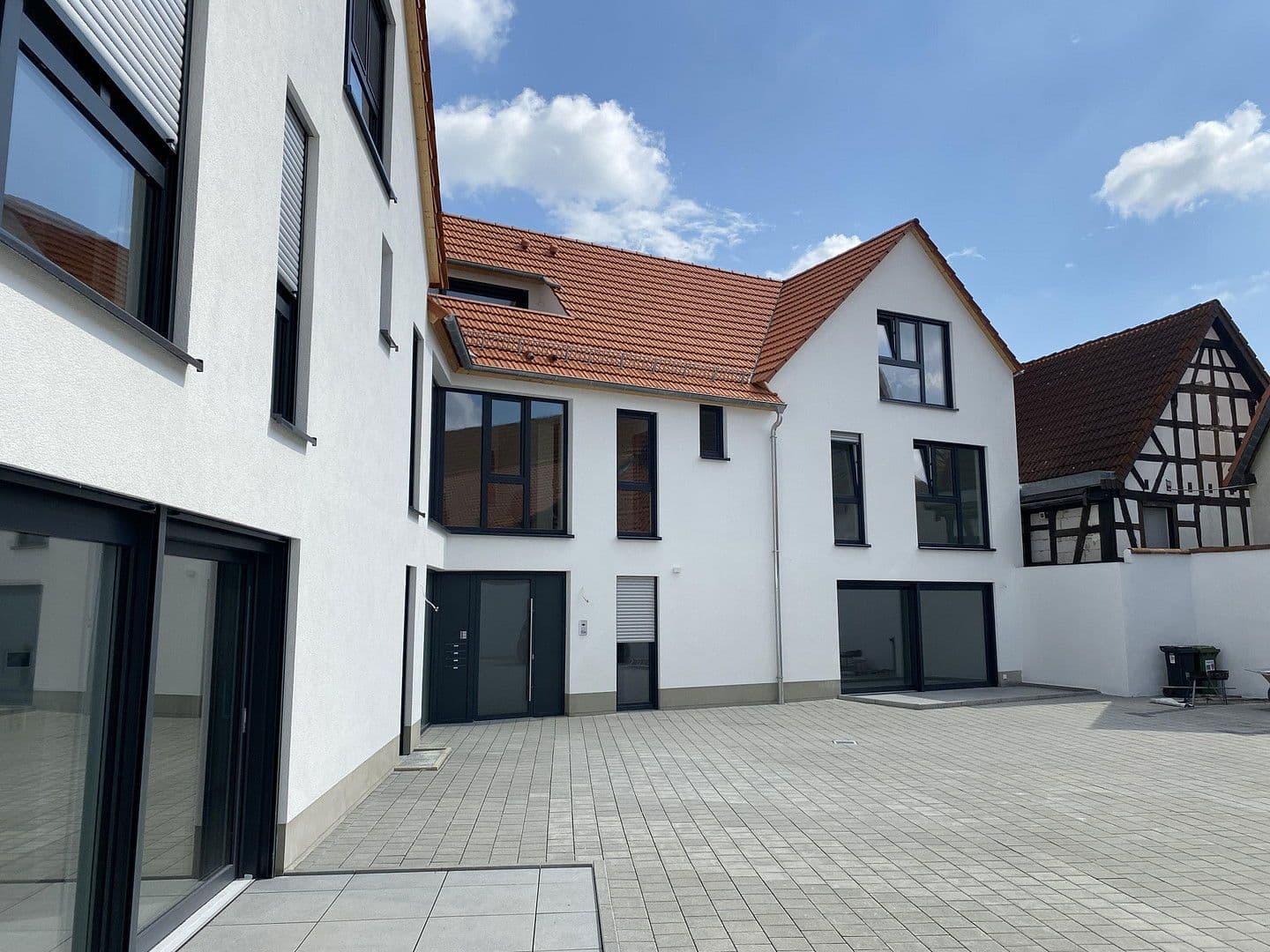 Prenájom bytu 4-izbový 165 m², Prälat Diehl Straße 23, Ober-Ramstadt, Hesensko Prenájom bytu 4-izbový 165 m², Prälat Diehl Straße 23, Ober-Ramstadt, Hesensko