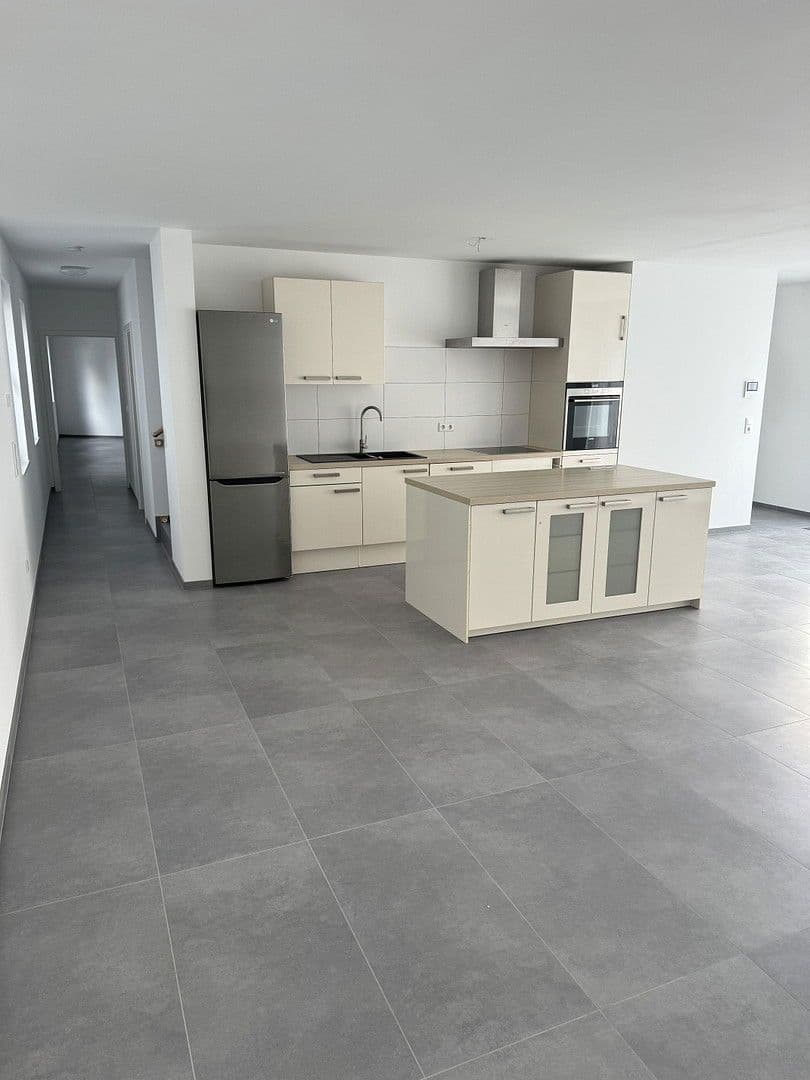 Prenájom bytu 4-izbový 165 m², Prälat Diehl Straße 23, Ober-Ramstadt, Hesensko Prenájom bytu 4-izbový 165 m², Prälat Diehl Straße 23, Ober-Ramstadt, Hesensko