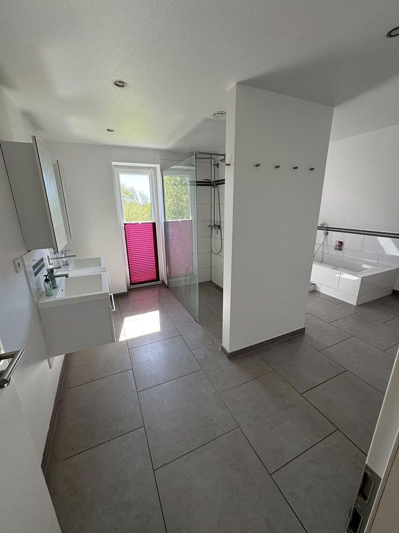 Predaj domu 135 m², pozemek 580 m², Tating, Šlezvicko-Holštajnsko Predaj domu 135 m², pozemek 580 m², Tating, Šlezvicko-Holštajnsko