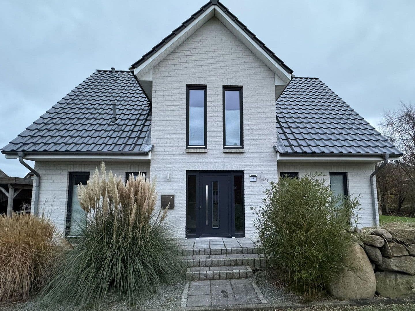 Predaj domu 135 m², pozemek 580 m², Tating, Šlezvicko-Holštajnsko Predaj domu 135 m², pozemek 580 m², Tating, Šlezvicko-Holštajnsko