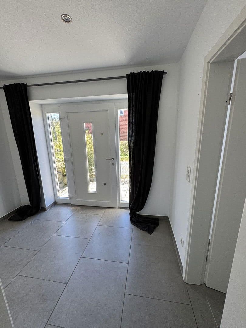 Predaj domu 135 m², pozemek 580 m², Tating, Šlezvicko-Holštajnsko Predaj domu 135 m², pozemek 580 m², Tating, Šlezvicko-Holštajnsko