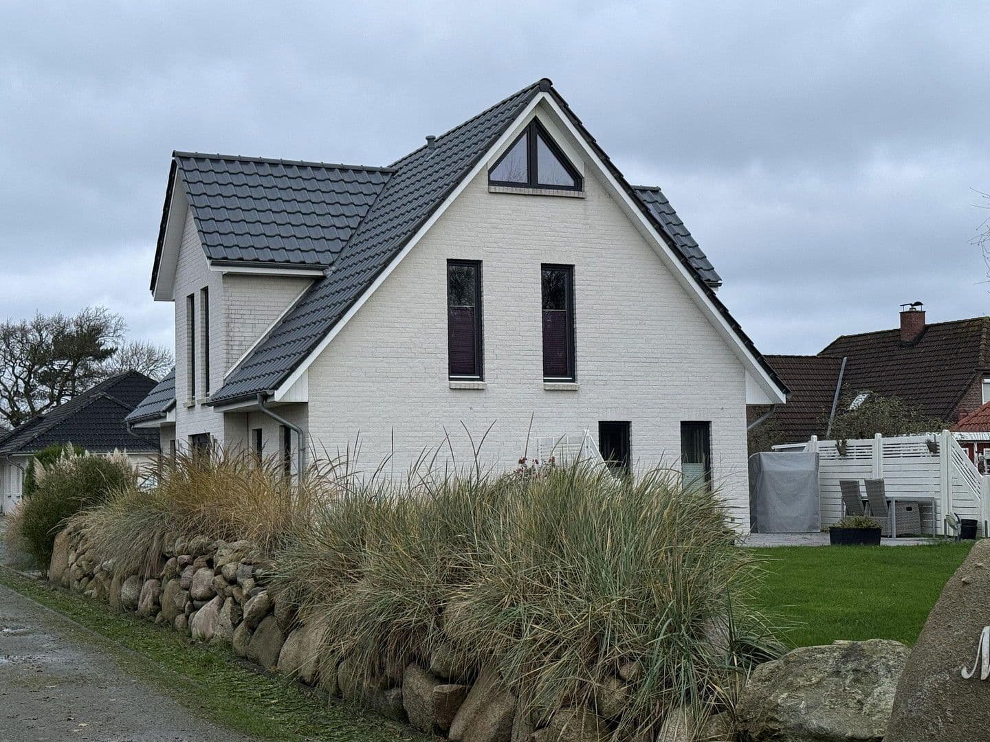 Predaj domu 135 m², pozemek 580 m², Tating, Šlezvicko-Holštajnsko Predaj domu 135 m², pozemek 580 m², Tating, Šlezvicko-Holštajnsko