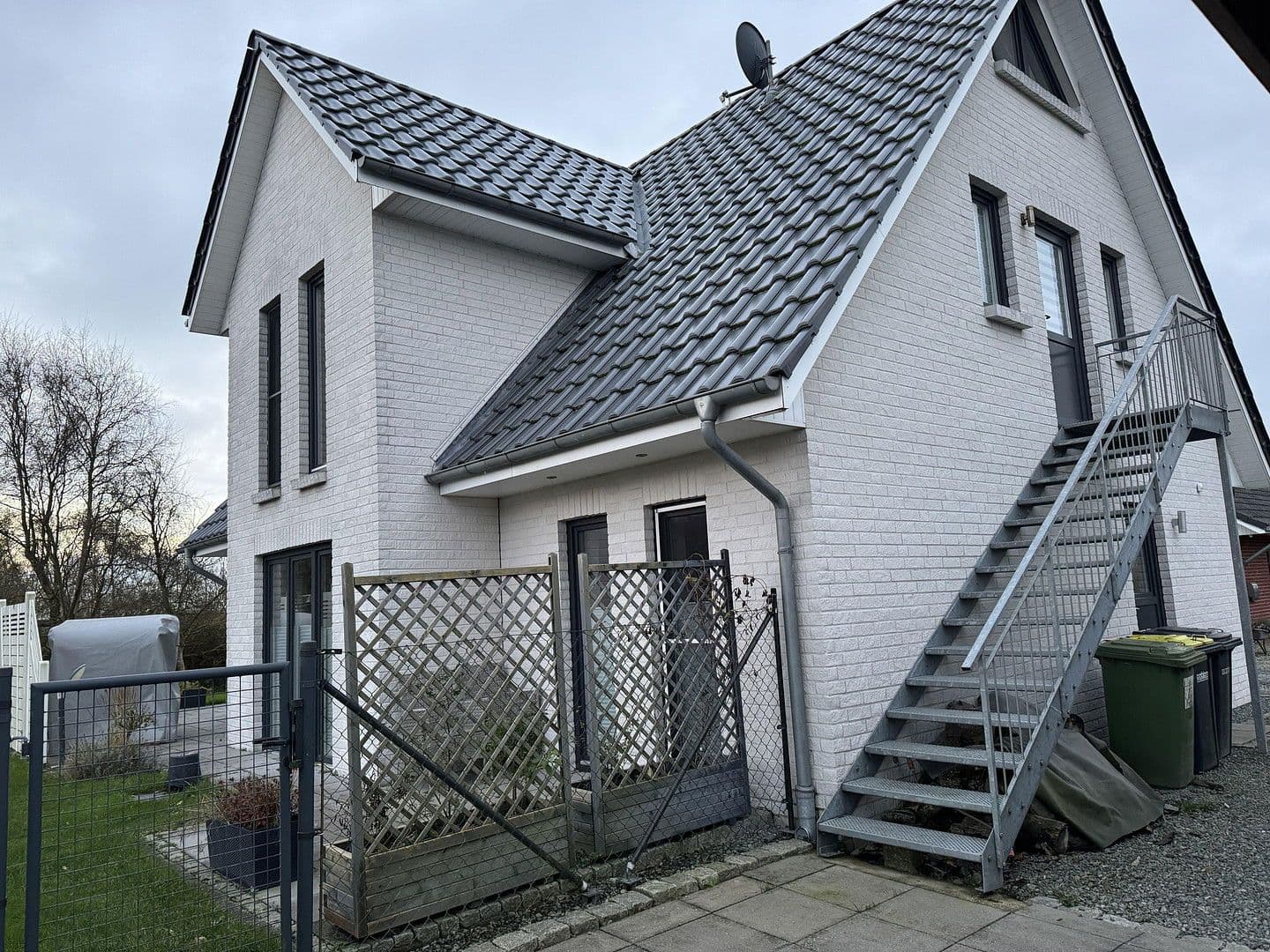 Predaj domu 135 m², pozemek 580 m², Tating, Šlezvicko-Holštajnsko Predaj domu 135 m², pozemek 580 m², Tating, Šlezvicko-Holštajnsko