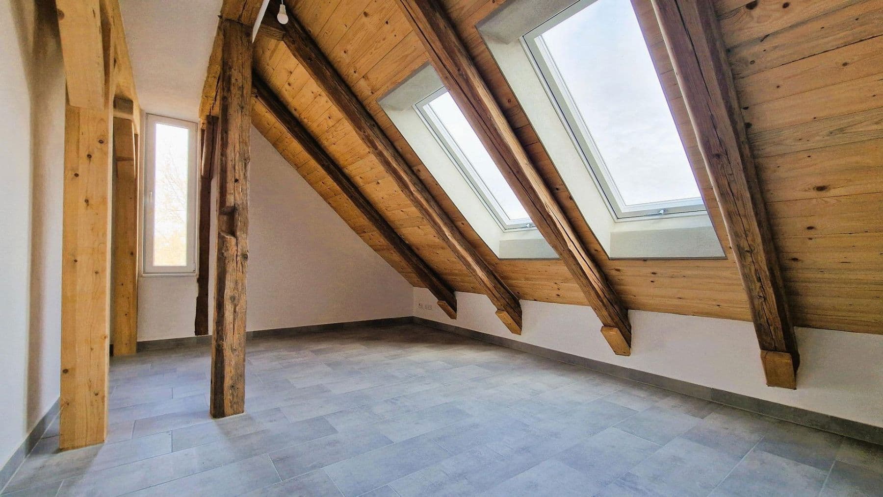 Prenájom bytu 3-izbový 99 m², Schulweg 11, Wolfsburg, Dolné Sasko Prenájom bytu 3-izbový 99 m², Schulweg 11, Wolfsburg, Dolné Sasko