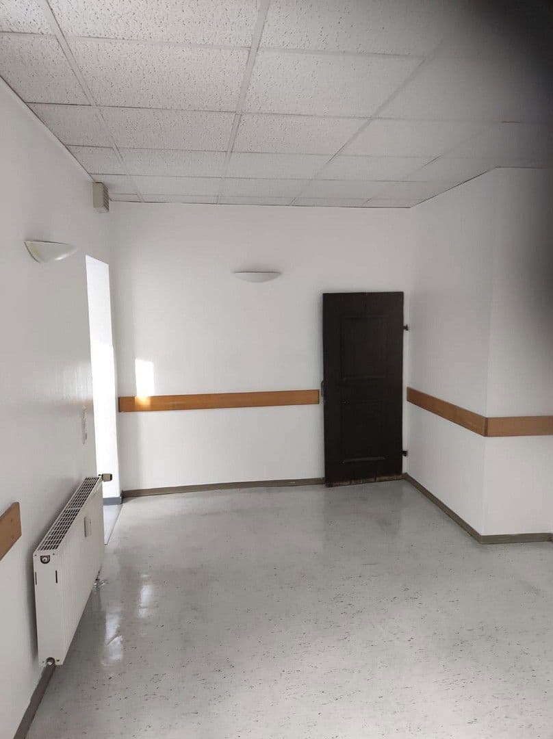 Prenájom kancelárie 200 m², Salzstrasse 34, Naumburg (Saale), Sasko-Anhaltsko Prenájom kancelárie 200 m², Salzstrasse 34, Naumburg (Saale), Sasko-Anhaltsko