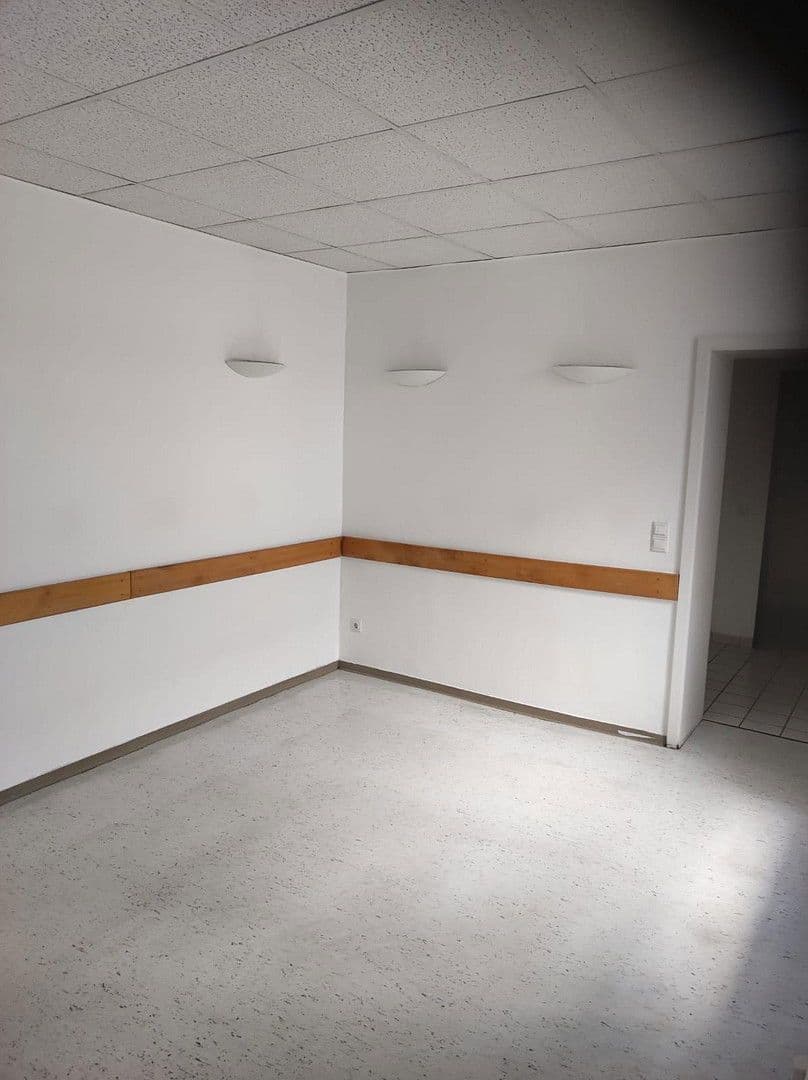 Prenájom kancelárie 200 m², Salzstrasse 34, Naumburg (Saale), Sasko-Anhaltsko Prenájom kancelárie 200 m², Salzstrasse 34, Naumburg (Saale), Sasko-Anhaltsko