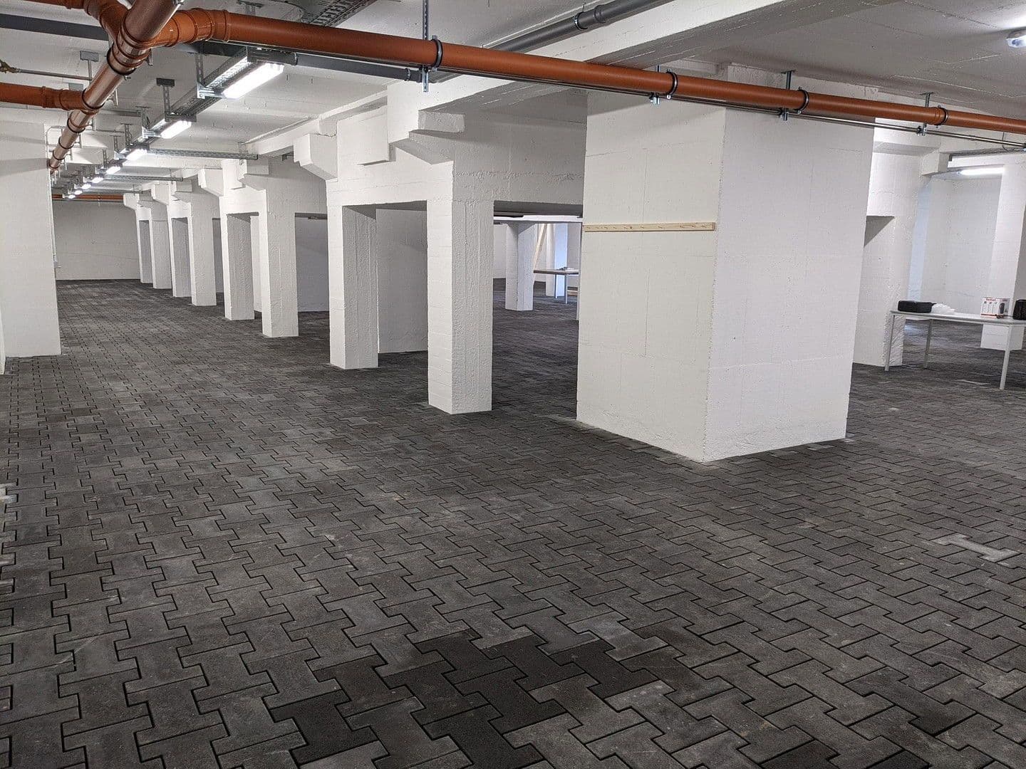 Prenájom nebytového priestoru 751 m², Liprandisdorfer Straße 7, Leipzig, Sasko Prenájom nebytového priestoru 751 m², Liprandisdorfer Straße 7, Leipzig, Sasko