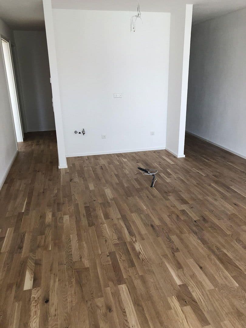 Prenájom bytu 2-izbový 60 m², Herrenberg, Bádensko-Wurttembersko Prenájom bytu 2-izbový 60 m², Herrenberg, Bádensko-Wurttembersko