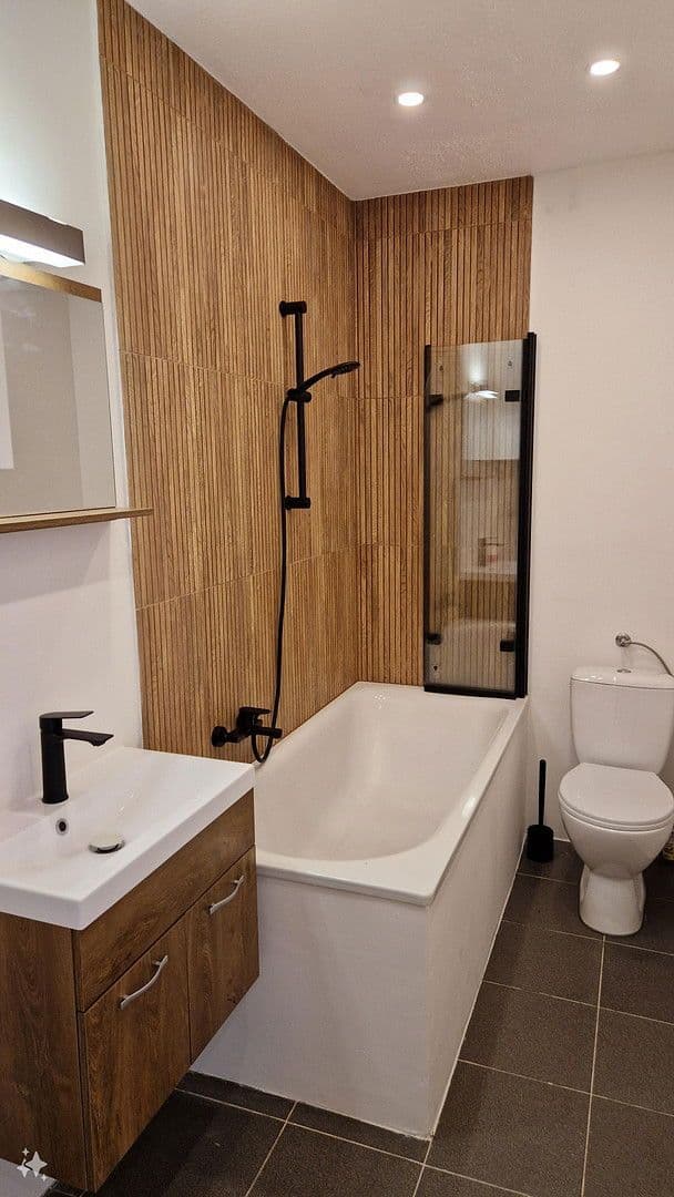 Prenájom bytu 3-izbový 60 m², Reimanstraße 19, Aachen, Severné Porýnie - Westfálsko Prenájom bytu 3-izbový 60 m², Reimanstraße 19, Aachen, Severné Porýnie - Westfálsko