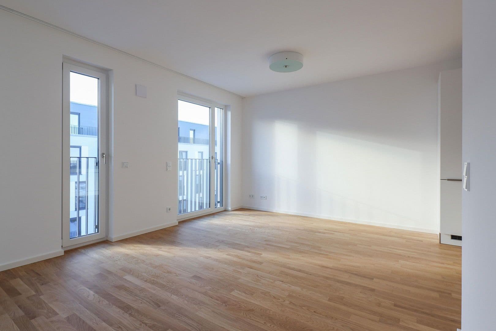 Prenájom bytu 2-izbový 56 m², Berlin, Berlín Prenájom bytu 2-izbový 56 m², Berlin, Berlín