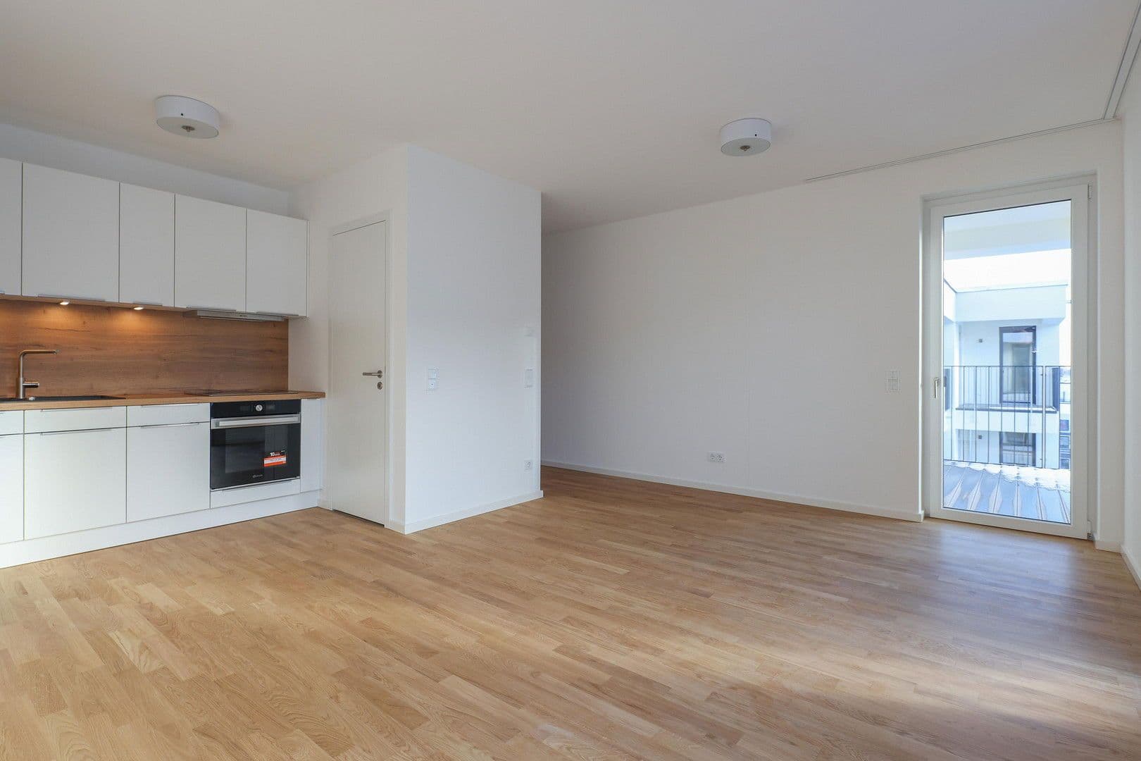 Prenájom bytu 2-izbový 56 m², Berlin, Berlín Prenájom bytu 2-izbový 56 m², Berlin, Berlín