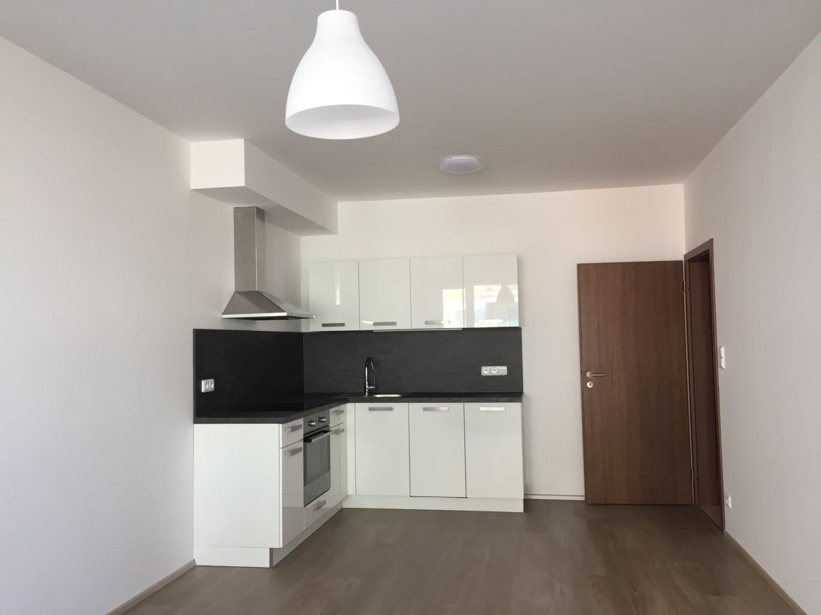 Prenájom bytu 2-izbový 55 m², Kardausova, Praha, Praha Prenájom bytu 2-izbový 55 m², Kardausova, Praha, Praha