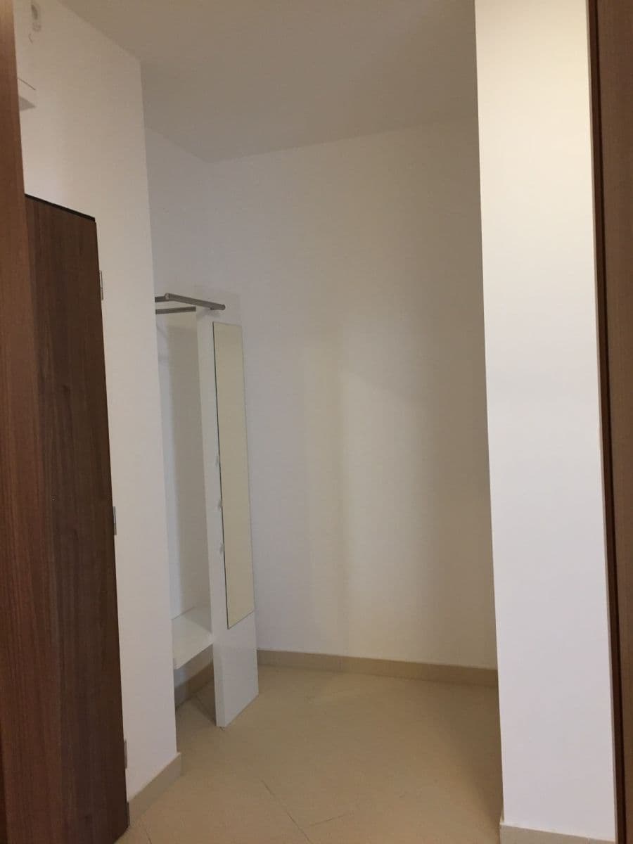 Prenájom bytu 2-izbový 55 m², Kardausova, Praha, Praha Prenájom bytu 2-izbový 55 m², Kardausova, Praha, Praha