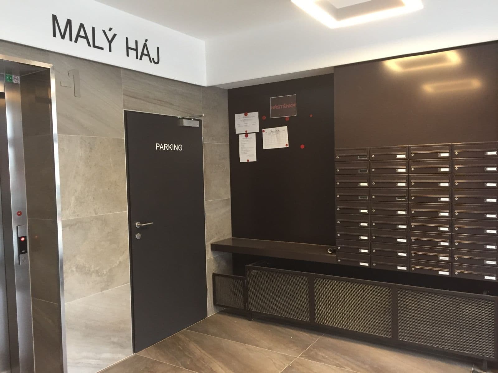 Prenájom bytu 2-izbový 55 m², Kardausova, Praha, Praha Prenájom bytu 2-izbový 55 m², Kardausova, Praha, Praha