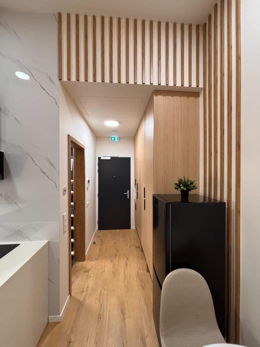 Prenájom bytu 1-izbový 35 m², Plynárenská, Ružinov, Bratislavský kraj Prenájom bytu 1-izbový 35 m², Plynárenská, Ružinov, Bratislavský kraj