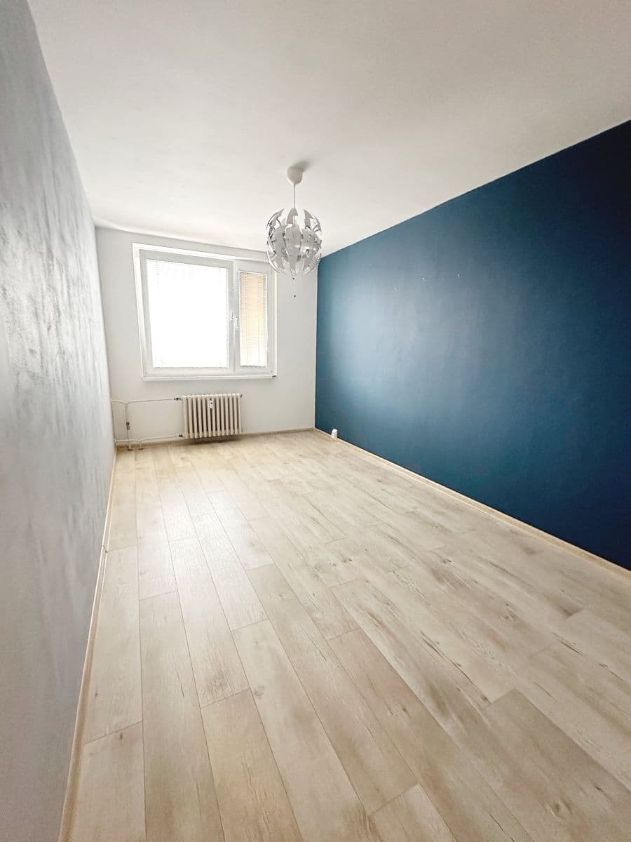 Prenájom bytu 2-izbový 49 m², náměstí Osvoboditelů, Praha, Praha Prenájom bytu 2-izbový 49 m², náměstí Osvoboditelů, Praha, Praha