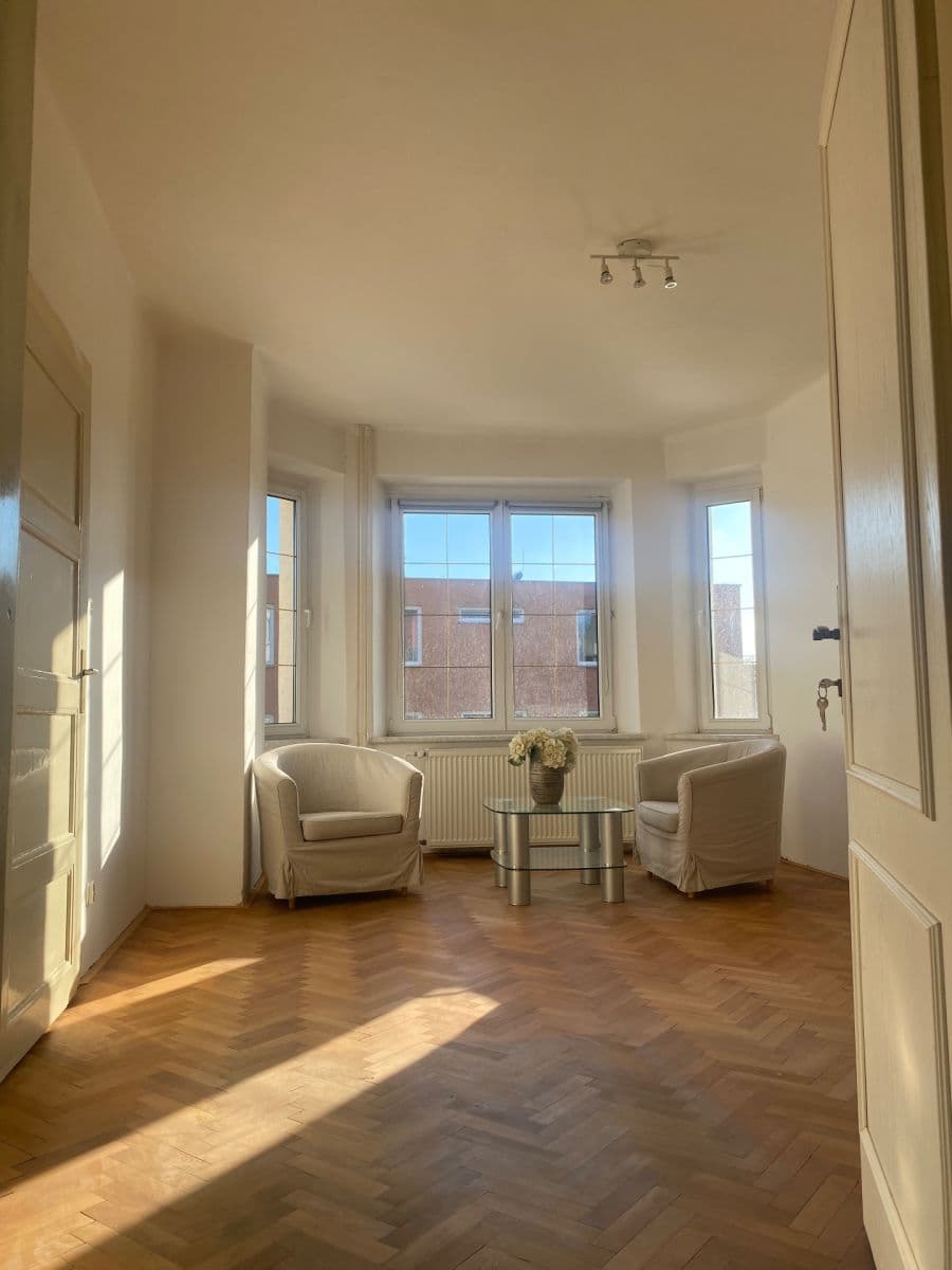 Prenájom bytu 3-izbový 123 m², Na Vysočanských vinicích, Praha, Praha Prenájom bytu 3-izbový 123 m², Na Vysočanských vinicích, Praha, Praha