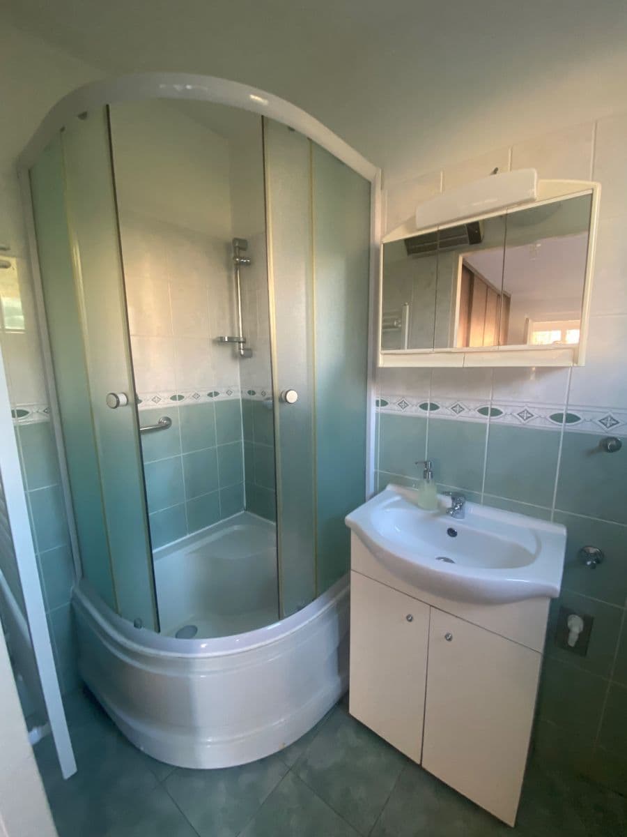 Prenájom bytu 3-izbový 123 m², Na Vysočanských vinicích, Praha, Praha Prenájom bytu 3-izbový 123 m², Na Vysočanských vinicích, Praha, Praha