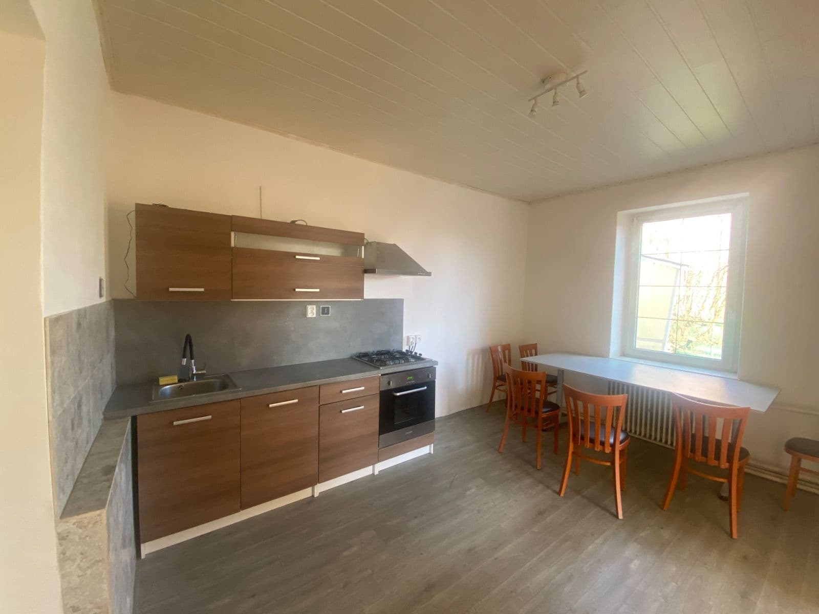 Prenájom bytu 3-izbový 123 m², Na Vysočanských vinicích, Praha, Praha Prenájom bytu 3-izbový 123 m², Na Vysočanských vinicích, Praha, Praha