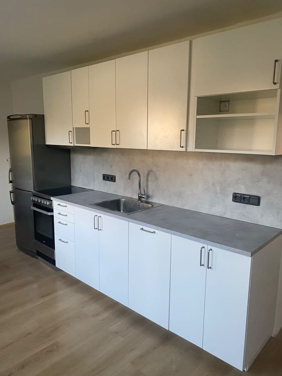 Prenájom bytu 3-izbový 123 m², Na Vysočanských vinicích, Praha, Praha Prenájom bytu 3-izbový 123 m², Na Vysočanských vinicích, Praha, Praha