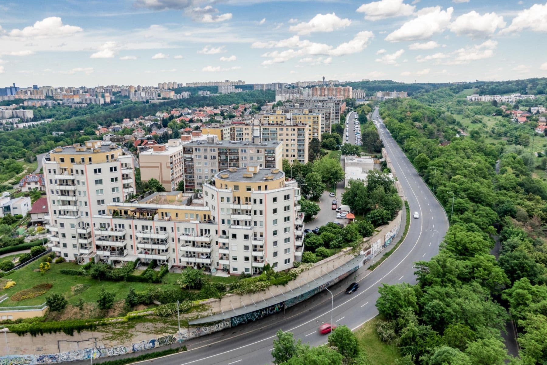 Prenájom bytu 2-izbový 67 m², Semická, Praha, Praha Prenájom bytu 2-izbový 67 m², Semická, Praha, Praha