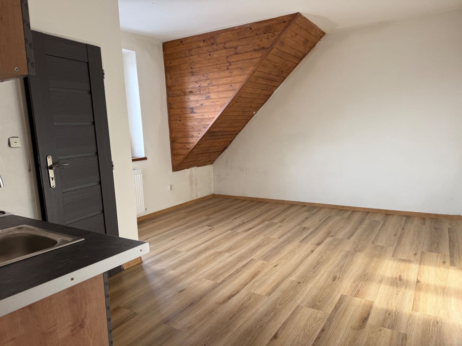 Prenájom bytu 1-izbový 25 m², 28. října, Ostrava, Moravskoslezský kraj Prenájom bytu 1-izbový 25 m², 28. října, Ostrava, Moravskoslezský kraj