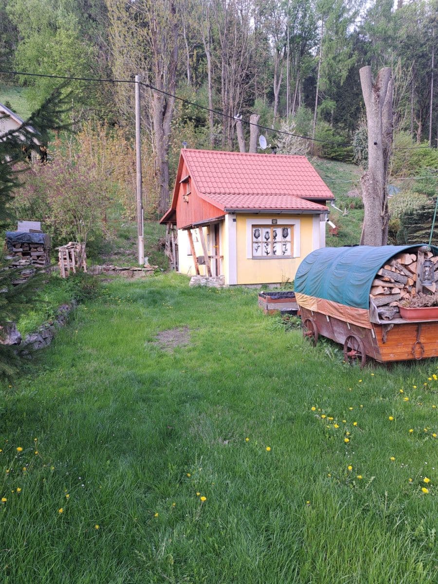 Predaj rekreačného objektu 60 m², pozemek 577 m², Český Jiřetín, Ústecký kraj Predaj rekreačného objektu 60 m², pozemek 577 m², Český Jiřetín, Ústecký kraj