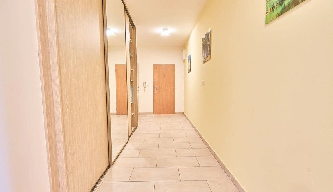 Prenájom bytu 3-izbový 116 m², Přízřenická, Modřice, Jihomoravský kraj Prenájom bytu 3-izbový 116 m², Přízřenická, Modřice, Jihomoravský kraj