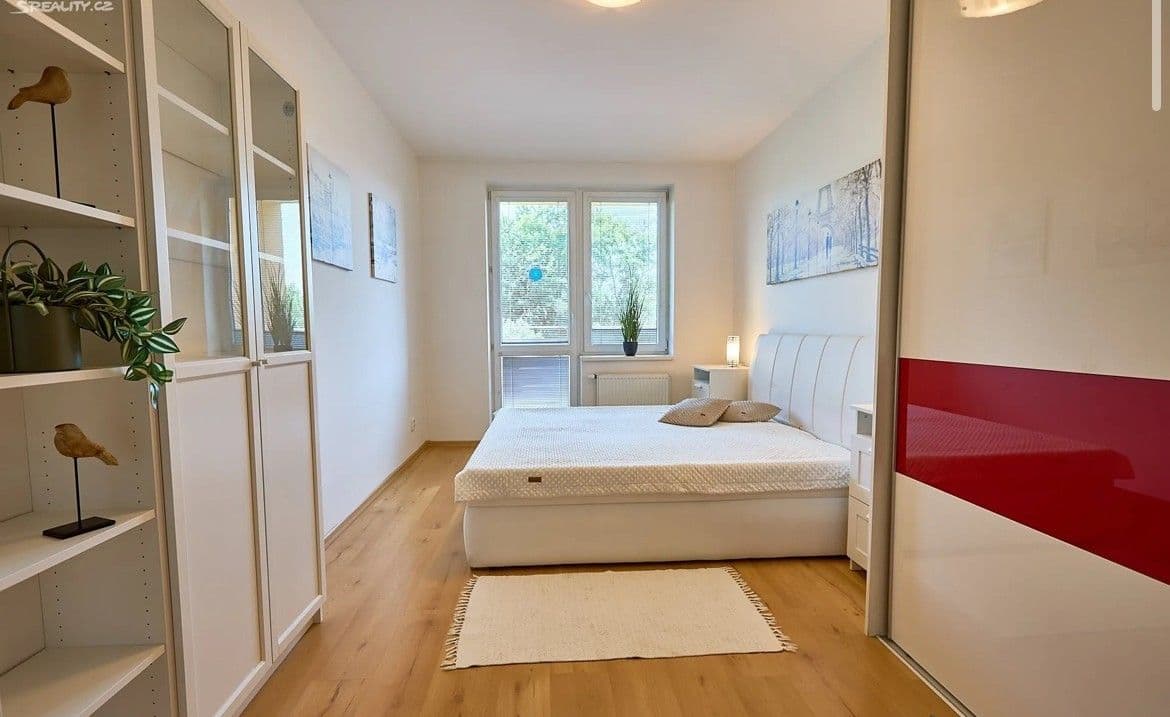 Prenájom bytu 3-izbový 116 m², Přízřenická, Modřice, Jihomoravský kraj Prenájom bytu 3-izbový 116 m², Přízřenická, Modřice, Jihomoravský kraj