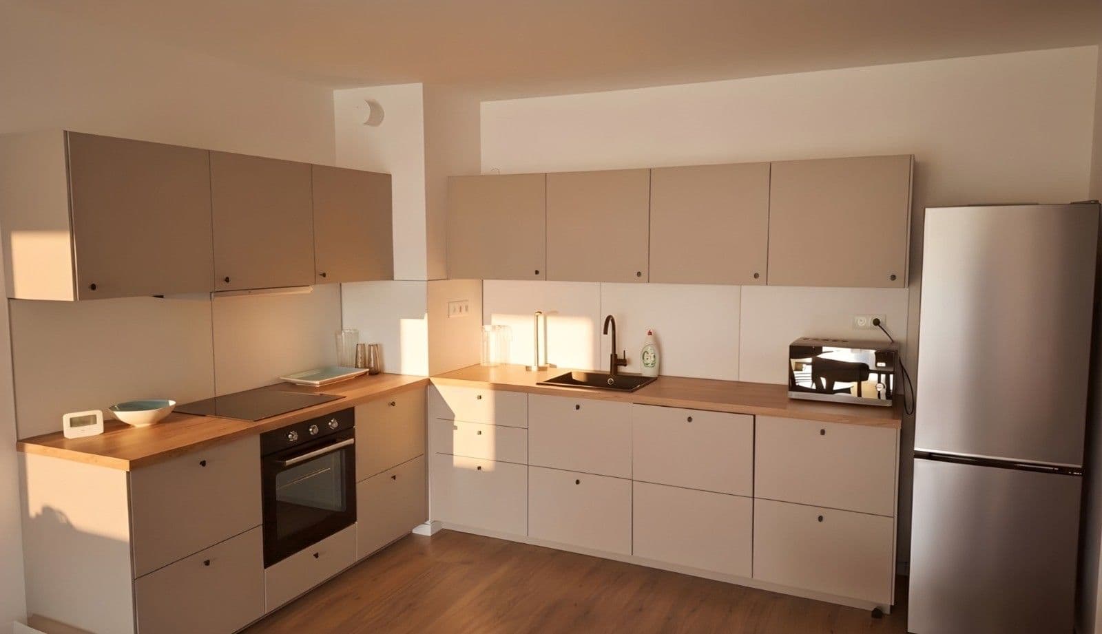 Prenájom bytu 2-izbový 55 m², Nové Mesto, Bratislavský kraj Prenájom bytu 2-izbový 55 m², Nové Mesto, Bratislavský kraj