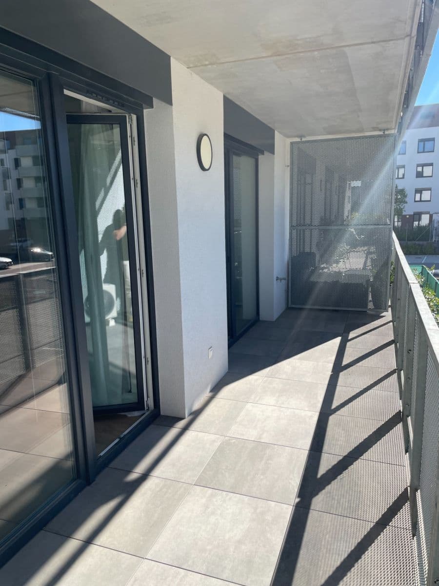 Prenájom bytu 2-izbový 55 m², Nové Mesto, Bratislavský kraj Prenájom bytu 2-izbový 55 m², Nové Mesto, Bratislavský kraj