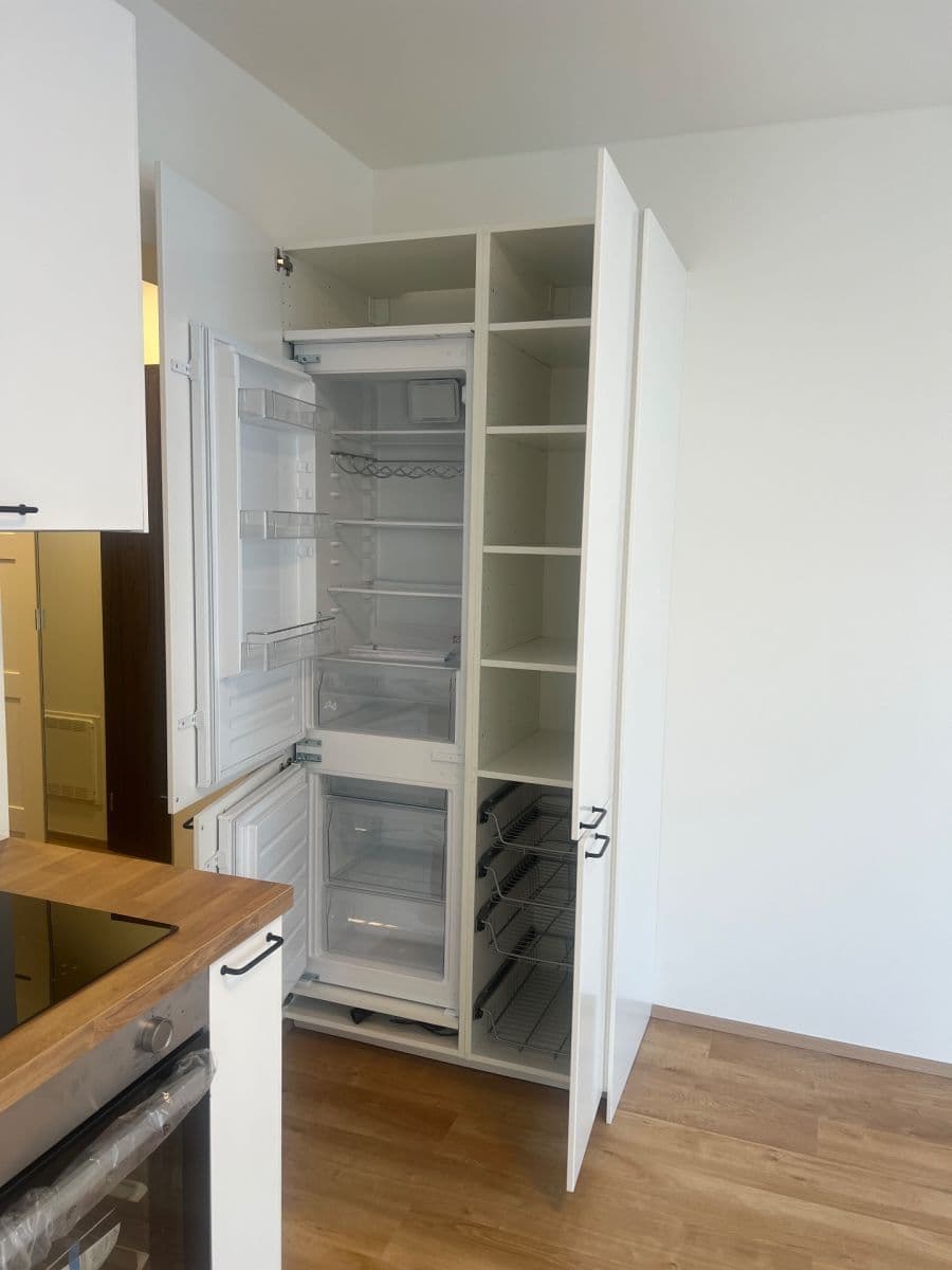 Prenájom bytu 1-izbový 25 m², Nádražní, Kralupy nad Vltavou, Středočeský kraj Prenájom bytu 1-izbový 25 m², Nádražní, Kralupy nad Vltavou, Středočeský kraj