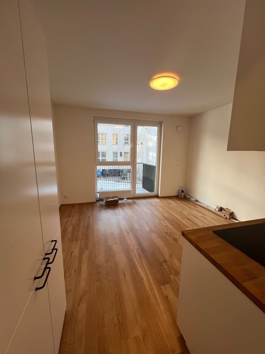 Prenájom bytu 1-izbový 25 m², Nádražní, Kralupy nad Vltavou, Středočeský kraj Prenájom bytu 1-izbový 25 m², Nádražní, Kralupy nad Vltavou, Středočeský kraj