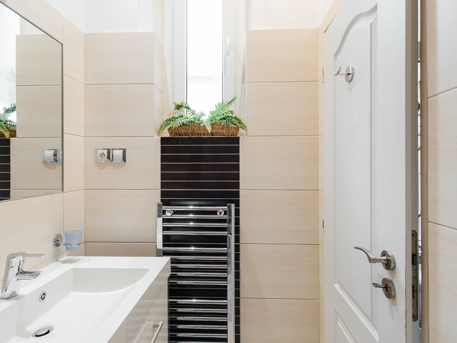 Prenájom bytu 2-izbový 55 m², nám. Edvarda Beneše, Kladno, Středočeský kraj Prenájom bytu 2-izbový 55 m², nám. Edvarda Beneše, Kladno, Středočeský kraj