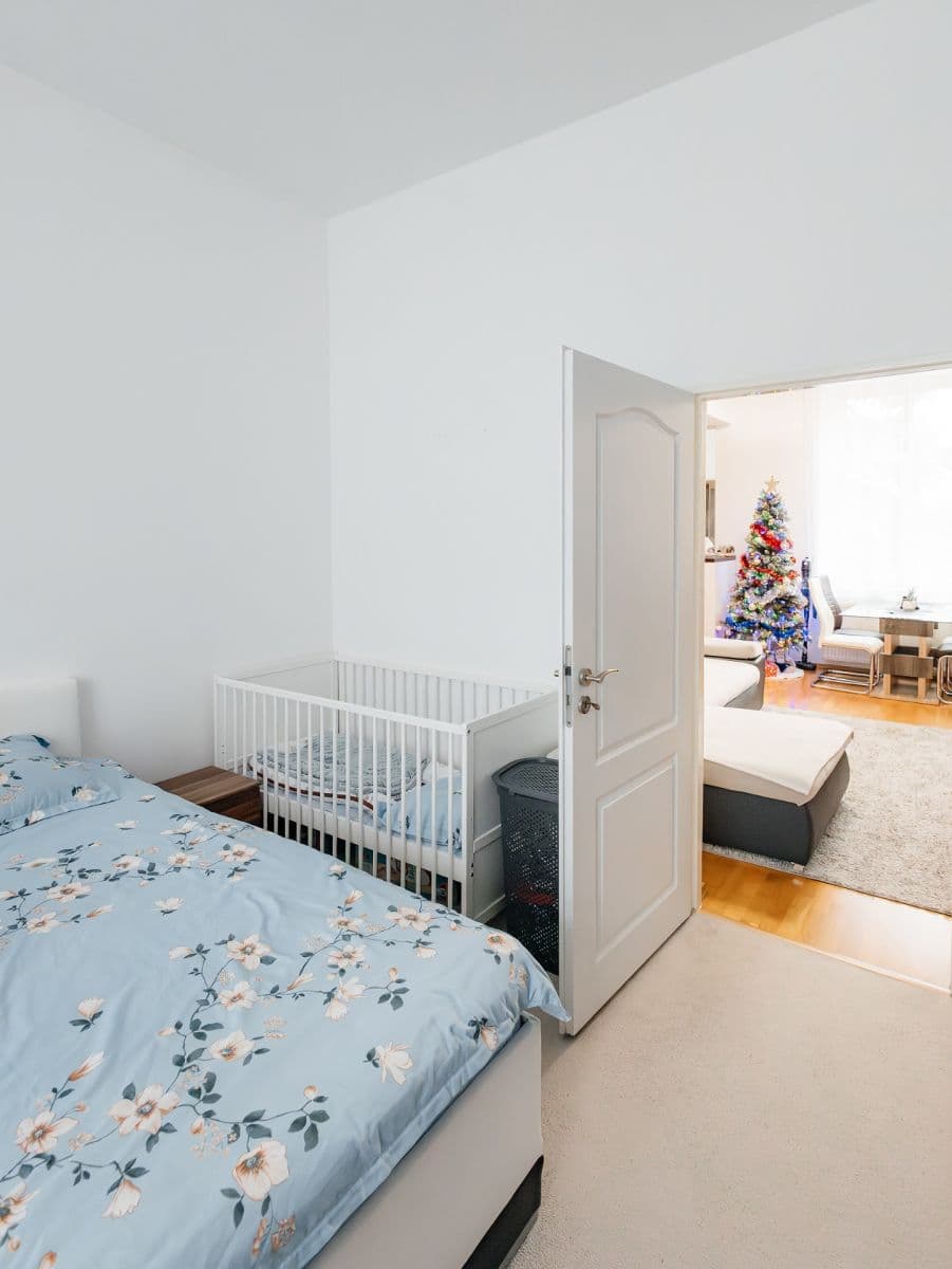 Prenájom bytu 2-izbový 55 m², nám. Edvarda Beneše, Kladno, Středočeský kraj Prenájom bytu 2-izbový 55 m², nám. Edvarda Beneše, Kladno, Středočeský kraj