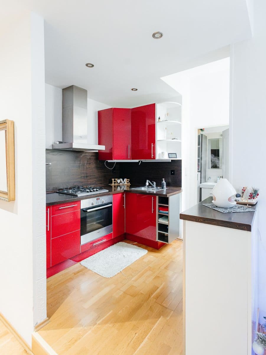 Prenájom bytu 2-izbový 55 m², nám. Edvarda Beneše, Kladno, Středočeský kraj Prenájom bytu 2-izbový 55 m², nám. Edvarda Beneše, Kladno, Středočeský kraj