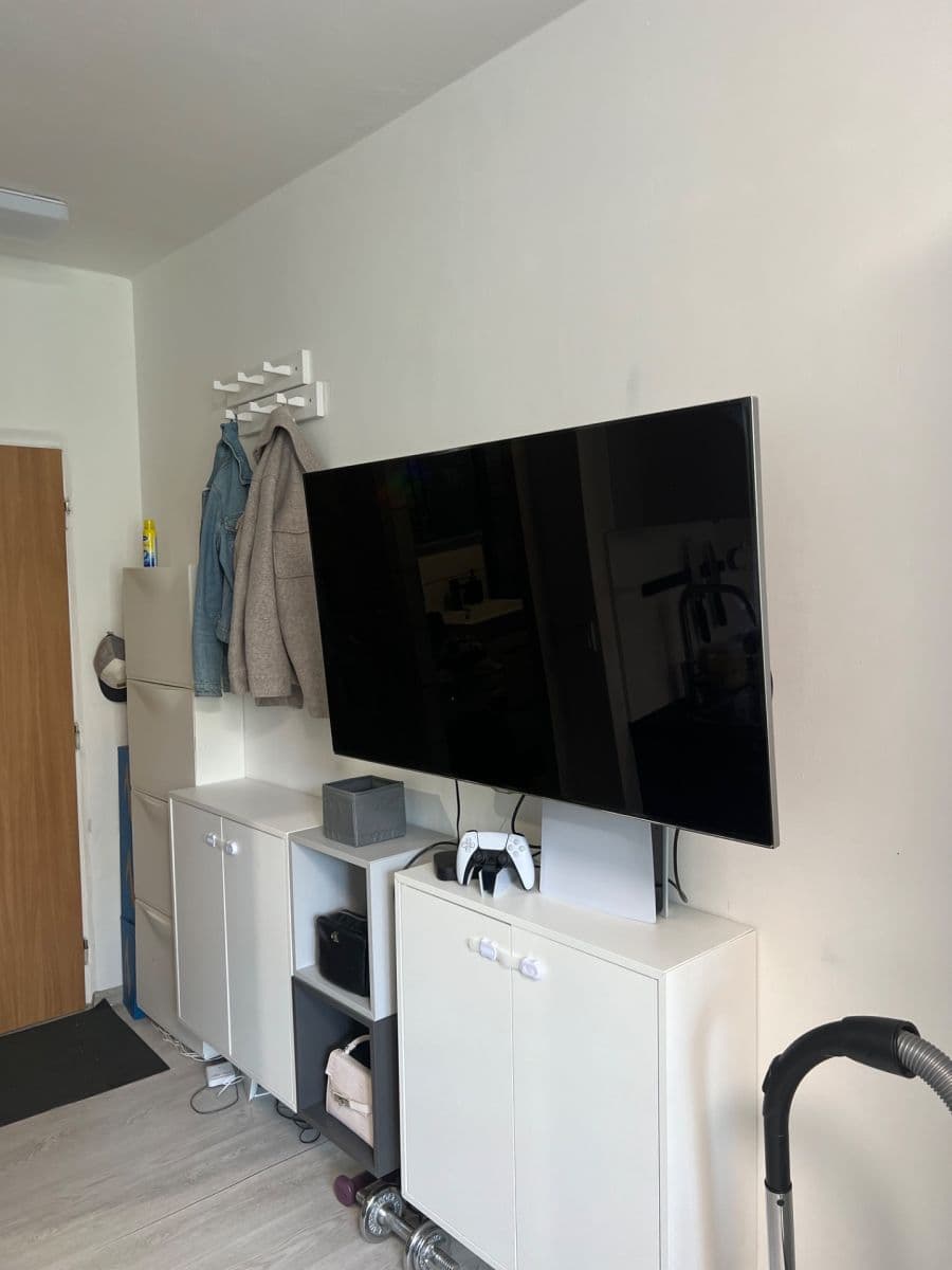 Prenájom bytu 1-izbový 20 m², Horolezecká, Praha, Praha Prenájom bytu 1-izbový 20 m², Horolezecká, Praha, Praha