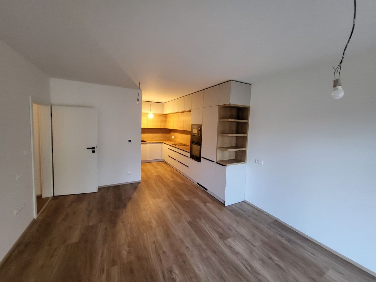 Prenájom bytu 2-izbový 68 m², Tomkova, Olomouc, Olomoucký kraj Prenájom bytu 2-izbový 68 m², Tomkova, Olomouc, Olomoucký kraj