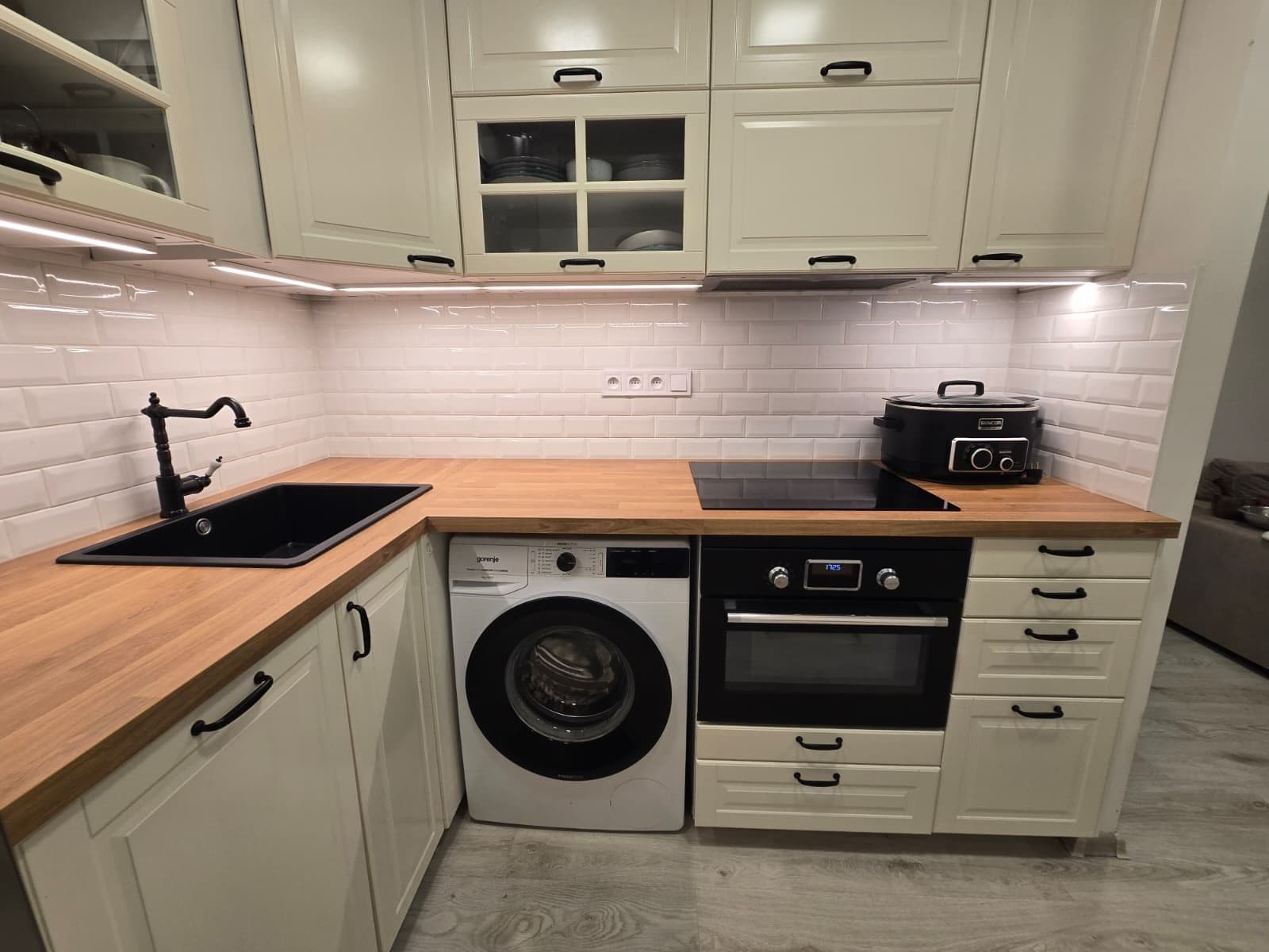 Prenájom bytu 2-izbový 42 m², Skuteckého, Praha, Praha Prenájom bytu 2-izbový 42 m², Skuteckého, Praha, Praha