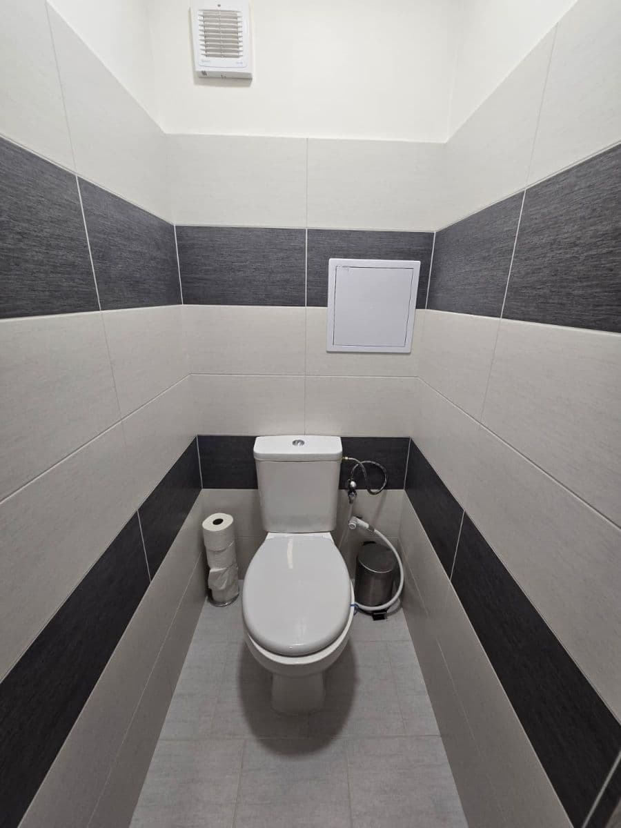 Prenájom bytu 2-izbový 42 m², Skuteckého, Praha, Praha Prenájom bytu 2-izbový 42 m², Skuteckého, Praha, Praha