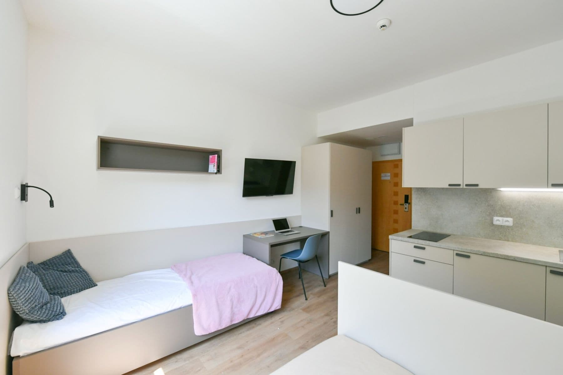 Prenájom bytu 1-izbový 20 m², Na Ostrůvku, Praha, Praha Prenájom bytu 1-izbový 20 m², Na Ostrůvku, Praha, Praha