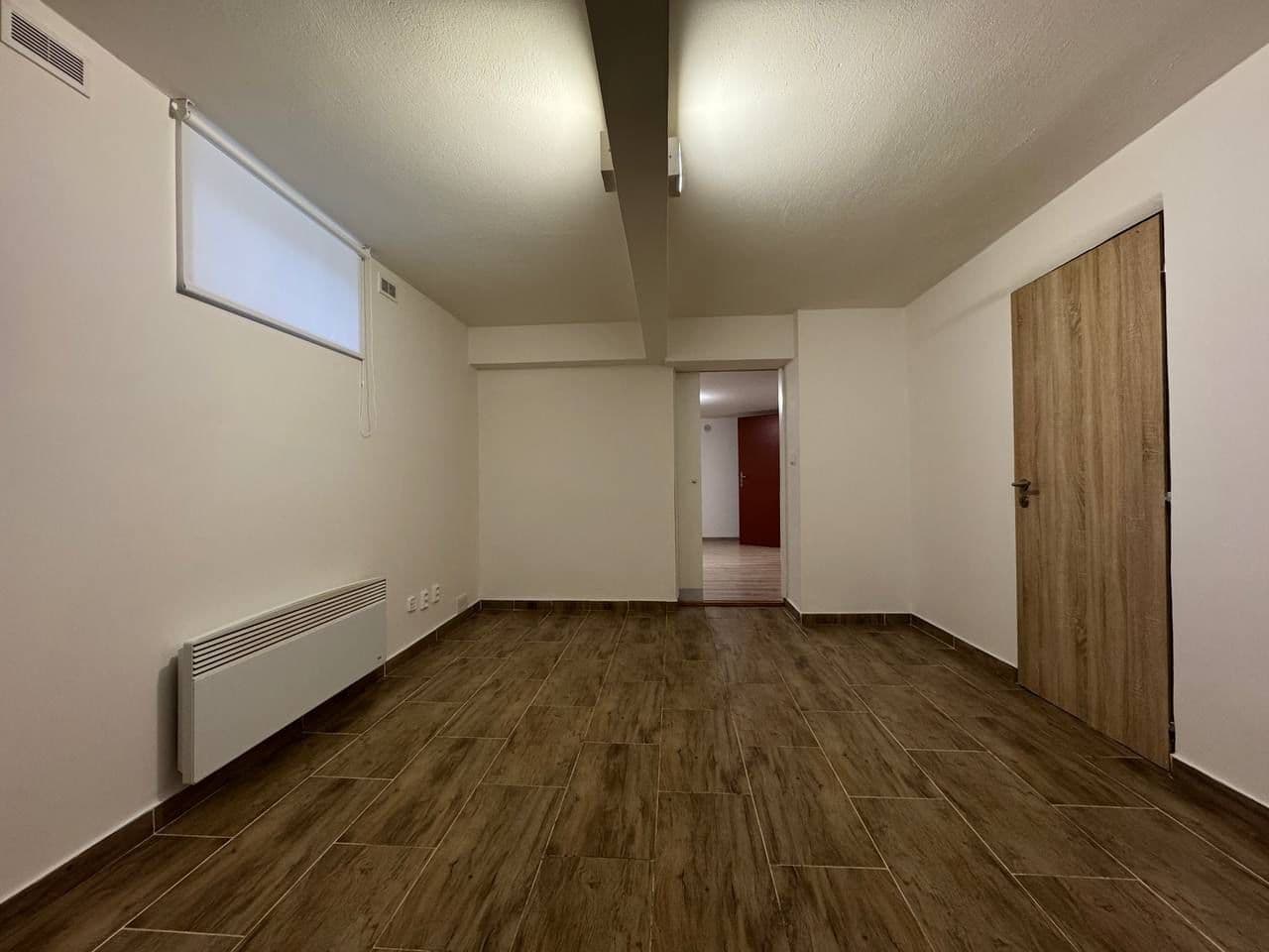 Prenájom bytu 2-izbový 39 m², Pivoňková, Praha, Praha Prenájom bytu 2-izbový 39 m², Pivoňková, Praha, Praha
